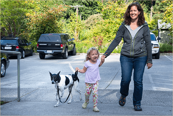 Service: Family brings pet in for care.